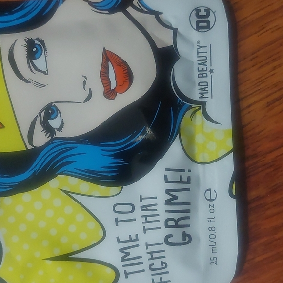 💟Wonder Woman face mask - Picture 2 of 5